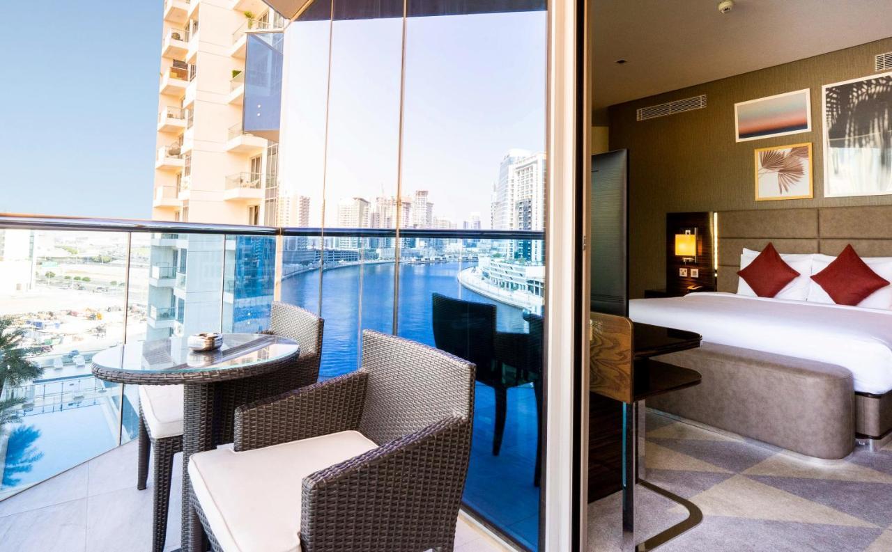 Platinum Suite Studio Balcony Burj Khalifa View